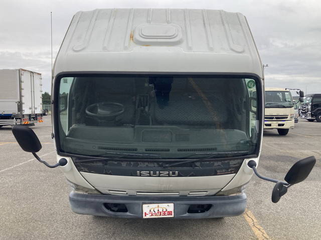 いすゞエルフアルミバン小型（2t・3t）[写真09]