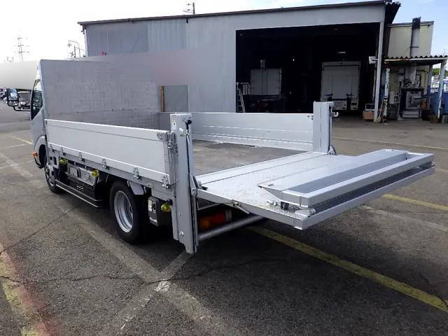 日野デュトロアルミブロック小型（2t・3t）[写真11]