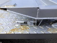 日野デュトロアルミブロック小型（2t・3t）[写真13]