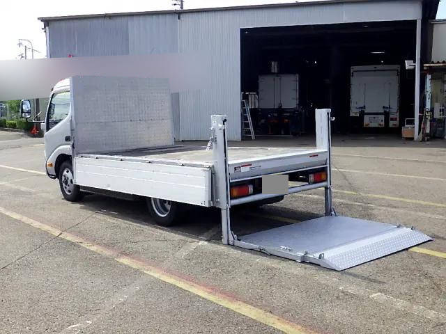 日野デュトロアルミブロック小型（2t・3t）[写真14]