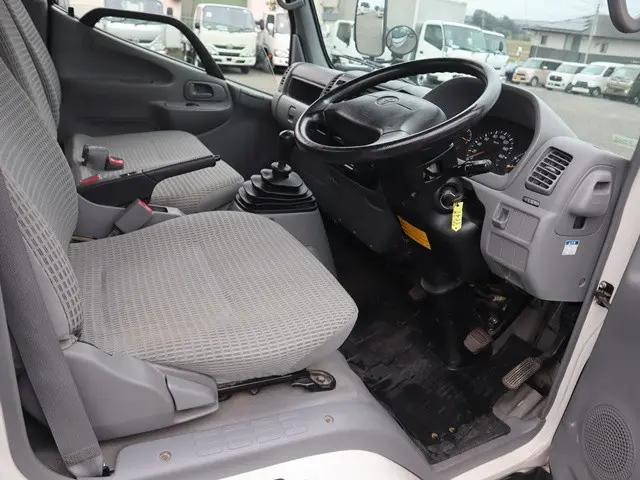 トヨタトヨエース平ボディ小型（2t・3t）[写真29]