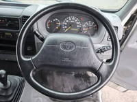 トヨタトヨエース平ボディ小型（2t・3t）[写真34]