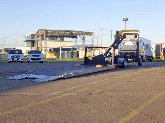 三菱ふそうキャンターキャリアカー小型（2t・3t）[写真02]