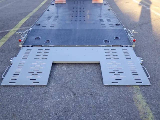 三菱ふそうキャンターキャリアカー小型（2t・3t）[写真27]