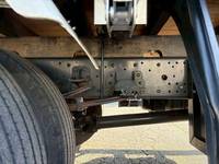 いすゞフォワード平ボディ中型（4t）[写真14]