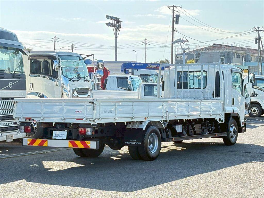 いすゞフォワード平ボディ中型（4t）[写真04]