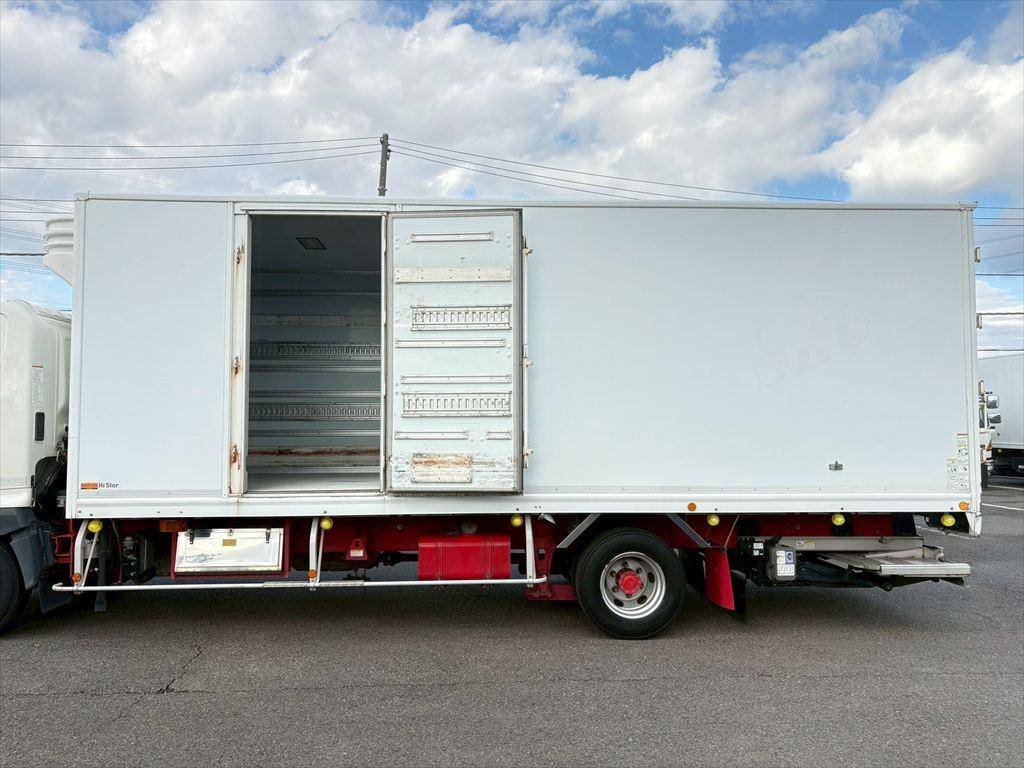 日野レンジャー冷凍車（冷蔵車）中型（4t）[写真14]