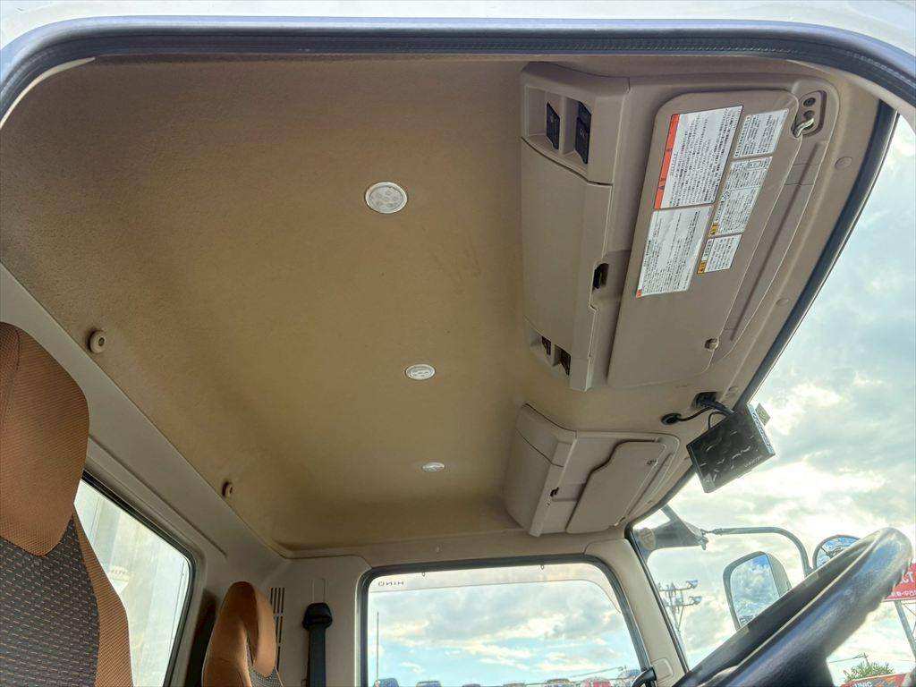 日野レンジャー冷凍車（冷蔵車）中型（4t）[写真24]