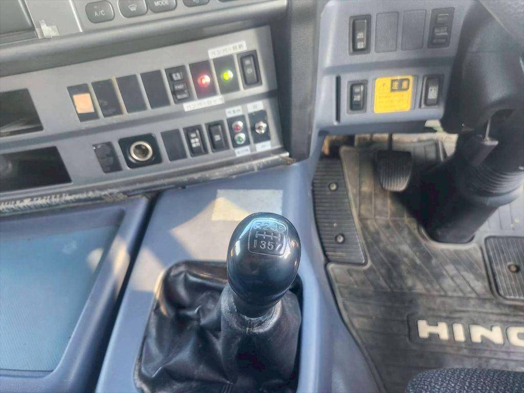 日野プロフィア深ダンプ（土砂禁ダンプ）大型（10t）[写真23]