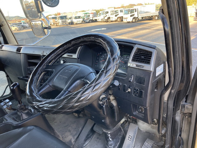 三菱ふそうファイターミキサー車（コンクリートミキサー）増トン（6t・8t）[写真30]