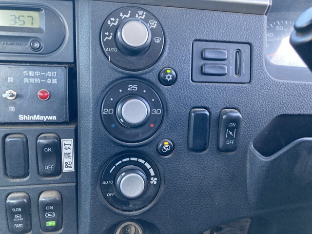 三菱ふそうファイターミキサー車（コンクリートミキサー）増トン（6t・8t）[写真37]