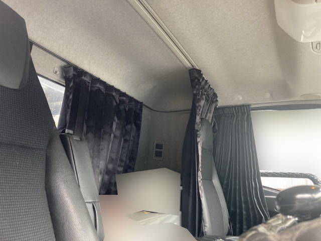 三菱ふそうファイターコンテナ専用車増トン（6t・8t）[写真22]