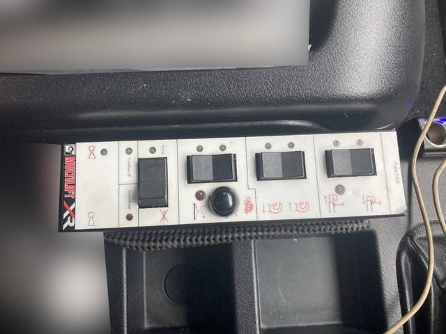 三菱ふそうファイターコンテナ専用車増トン（6t・8t）[写真32]