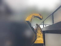 三菱ふそうファイターコンテナ専用車増トン（6t・8t）[写真09]