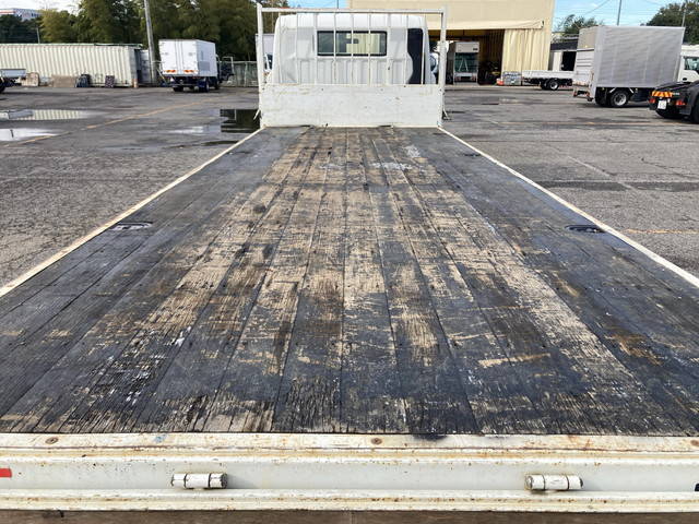 三菱ふそうキャンター平ボディ小型（2t・3t）[写真13]