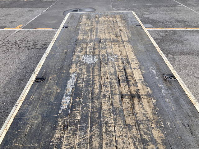 三菱ふそうキャンター平ボディ小型（2t・3t）[写真15]