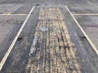 三菱ふそうキャンター平ボディ小型（2t・3t）[写真16]