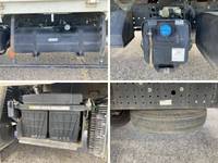 三菱ふそうキャンター平ボディ小型（2t・3t）[写真19]