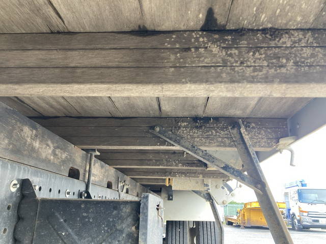 三菱ふそうキャンター平ボディ小型（2t・3t）[写真21]