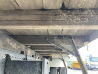 三菱ふそうキャンター平ボディ小型（2t・3t）[写真22]