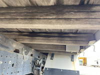 三菱ふそうキャンター平ボディ小型（2t・3t）[写真23]