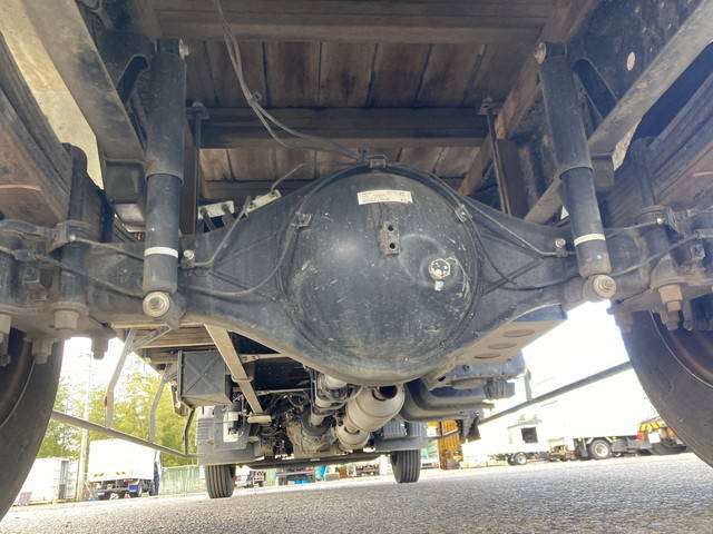 三菱ふそうキャンター平ボディ小型（2t・3t）[写真23]