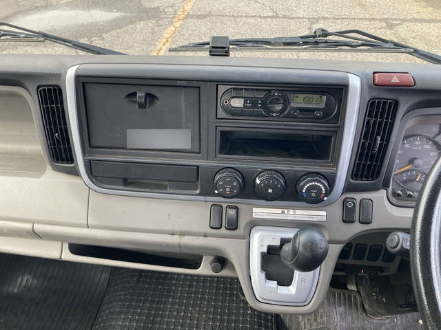 三菱ふそうキャンター平ボディ小型（2t・3t）[写真35]