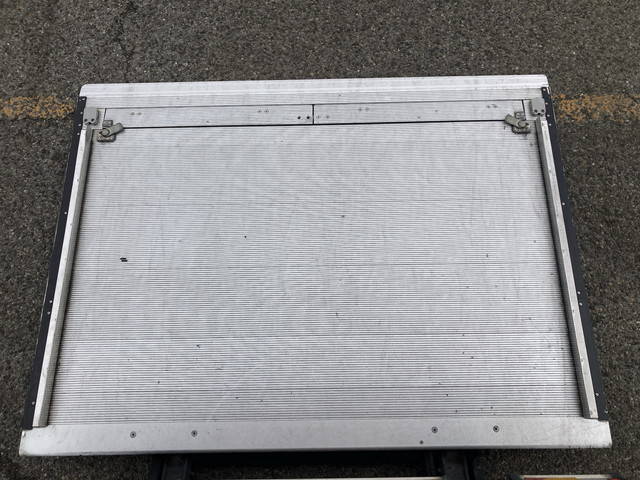 日野デュトロアルミバン小型（2t・3t）[写真17]