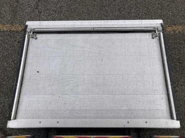 日野デュトロアルミバン小型（2t・3t）[写真18]