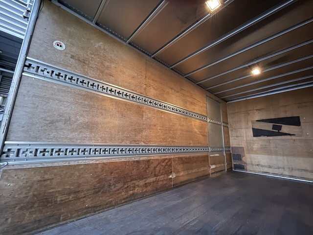 トヨタダイナアルミバン小型（2t・3t）[写真20]