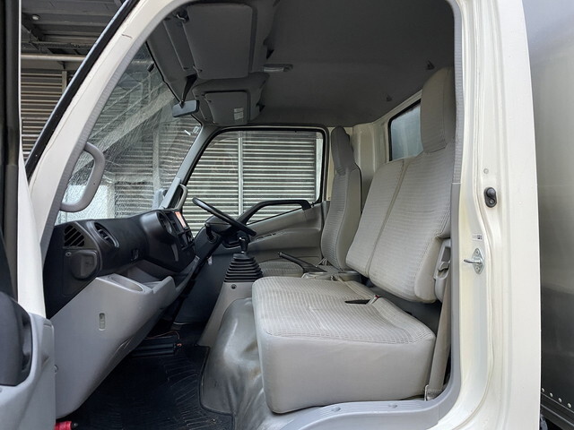 トヨタダイナアルミバン小型（2t・3t）[写真36]