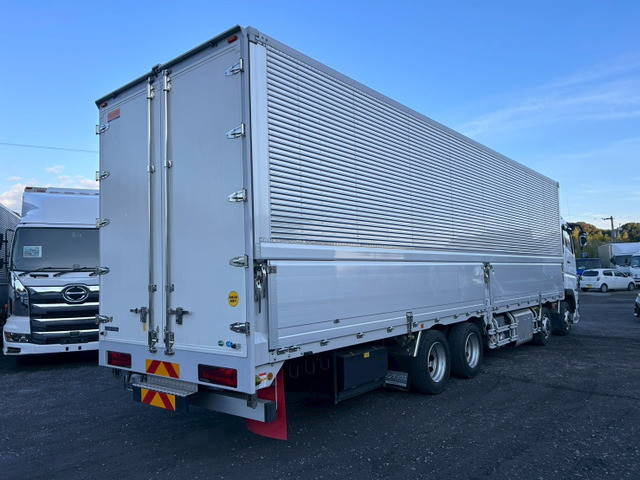 三菱ふそうスーパーグレートアルミウイング大型（10t）[写真02]