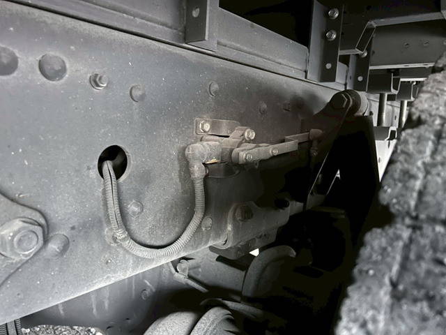 三菱ふそうスーパーグレートアルミウイング大型（10t）[写真29]