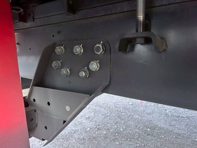 三菱ふそうスーパーグレートアルミウイング大型（10t）[写真32]