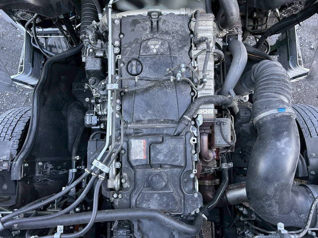 三菱ふそうスーパーグレートアルミウイング大型（10t）[写真40]