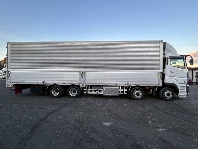 三菱ふそうスーパーグレートアルミウイング大型（10t）[写真08]