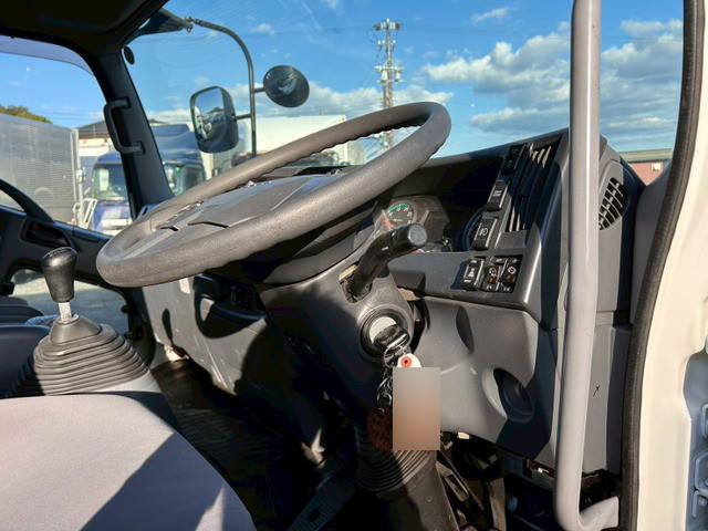 いすゞフォワードアルミウイング中型（4t）[写真19]