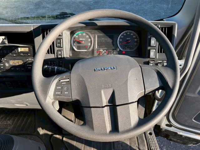 いすゞフォワードアルミウイング中型（4t）[写真22]