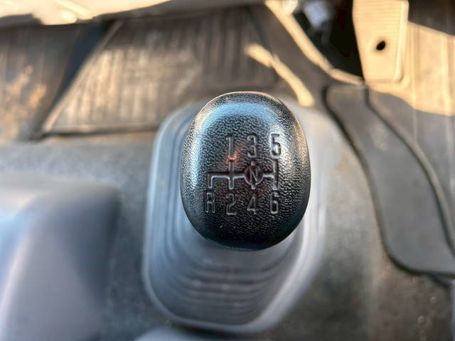 いすゞフォワードアルミウイング中型（4t）[写真28]