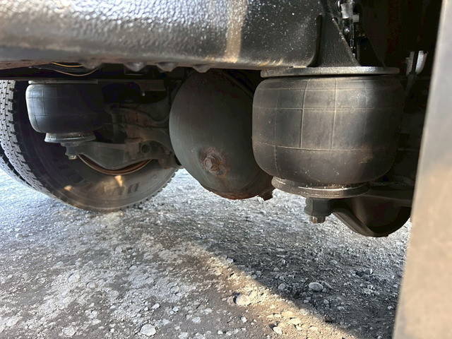 いすゞフォワードアルミウイング中型（4t）[写真36]