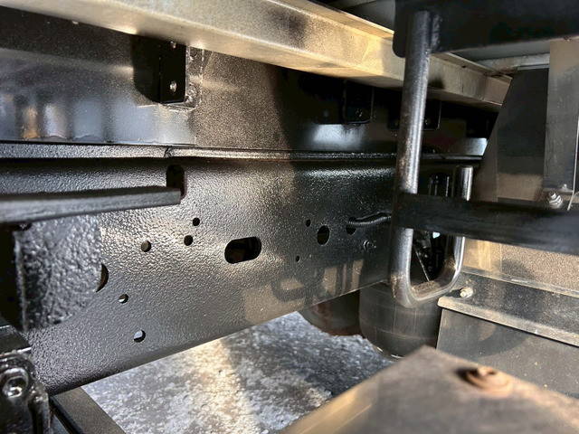 いすゞフォワードアルミウイング中型（4t）[写真38]