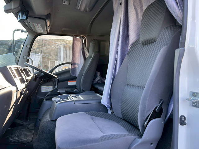 いすゞフォワードアルミウイング中型（4t）[写真39]