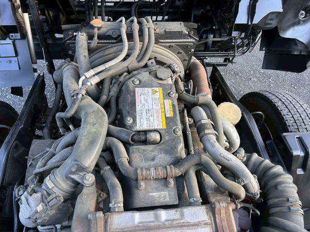 いすゞフォワードアルミウイング中型（4t）[写真40]