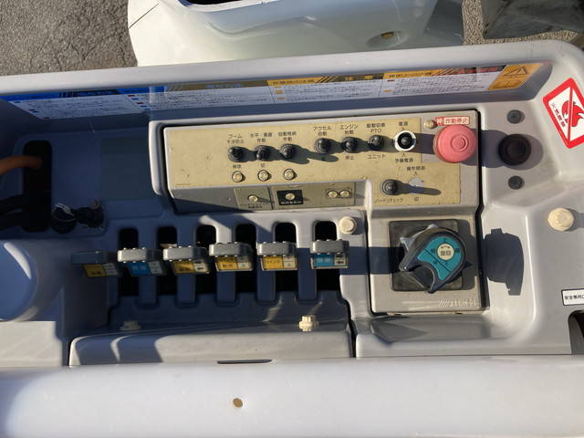 いすゞエルフ高所作業車小型（2t・3t）[写真17]