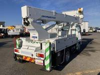 いすゞエルフ高所作業車小型（2t・3t）[写真02]