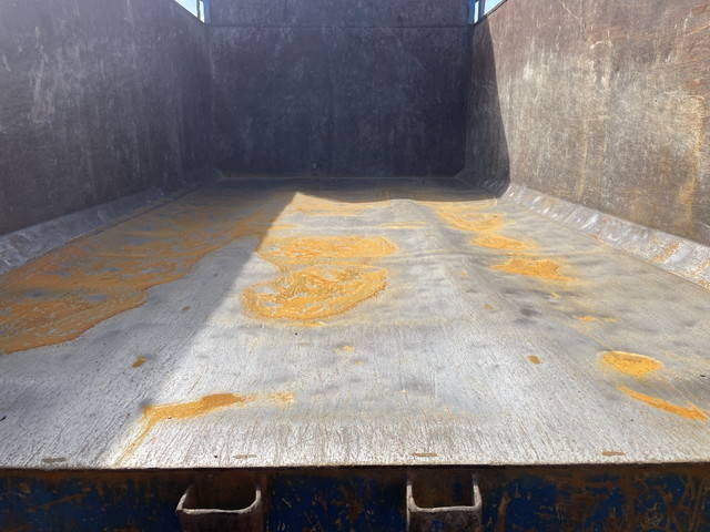 日野レンジャー深ダンプ（土砂禁ダンプ）中型（4t）[写真04]