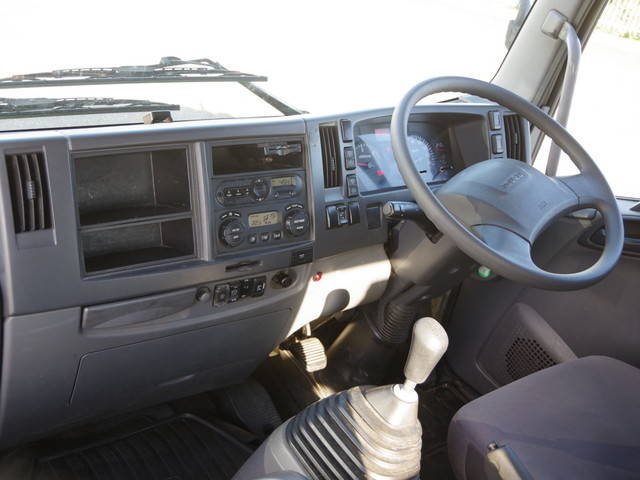 いすゞフォワードクレーン4段中型（4t）[写真38]