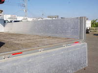 三菱ふそうファイタークレーン4段増トン（6t・8t）[写真17]