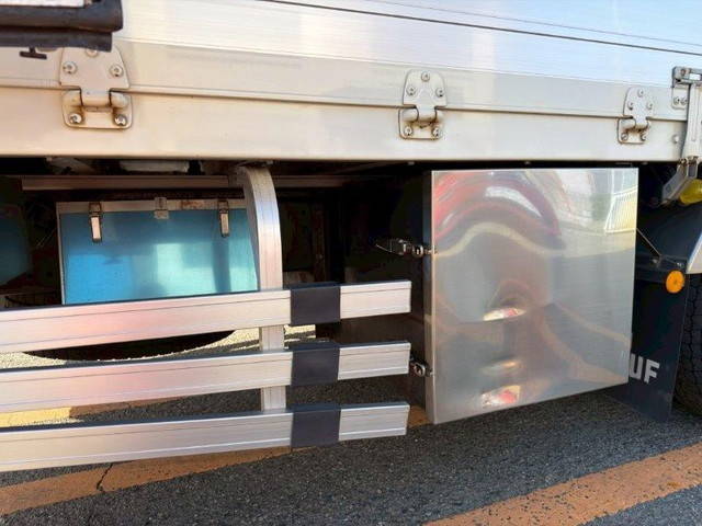 日野プロフィアアルミウイング大型（10t）[写真14]