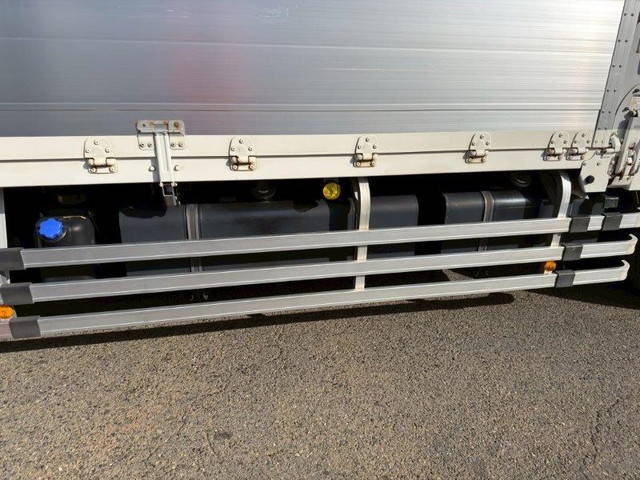 日野プロフィアアルミウイング大型（10t）[写真16]